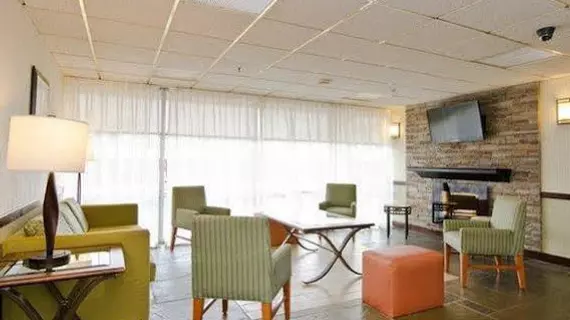 Quality Inn & Suites Laurel | Maryland - Baltimore (ve civarı) - Laurel