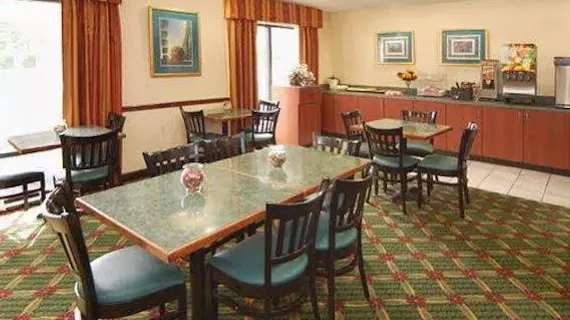 Comfort Inn & Suites Peachtree Corners | Georgia - Atlanta (ve civarı) - Norcross