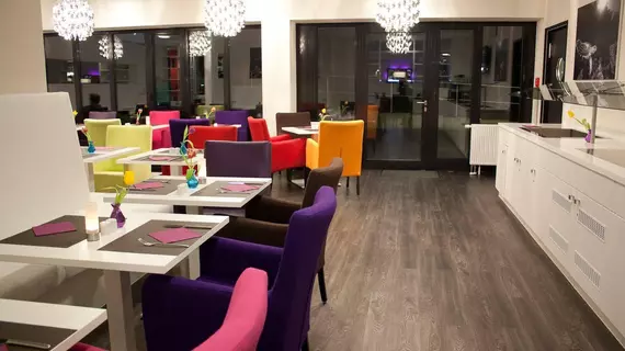 Friendly Cityhotel Oktopus | Kuzey Ren-Westfalia - Bonn (ve civarı) - Siegburg