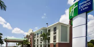 Holiday Inn Express Hotel & Suites Clewiston