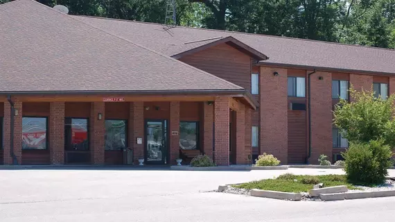 Country Hearth Inn & Suites Lomira | Wisconsin - Lomira