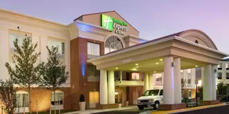 Holiday Inn Express Hotel & Suites Alexandria - Fort Belvoir