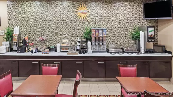 La Quinta Inn & Suites Cleveland | Teksas - Conroe (ve civarı) - Cleveland