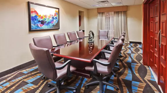 Holiday Inn Express Hotel & Suites Oklahoma City - Penn Square | Oklahoma - Oklahoma City (ve civarı) - Oklahoma