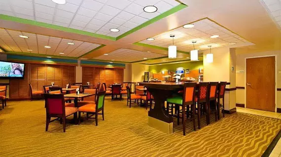 Holiday Inn Express Atlanta Ne I85 Clairmont | Georgia - Atlanta (ve civarı) - Atlanta