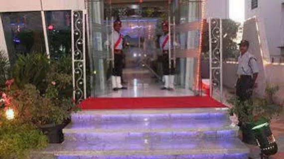 Hotel Om Sai International | Maharaştra - Kopargaon