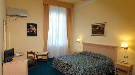 HHB HOTEL FIRENZE SANTA MARIA NOVELLA | Toskana - Floransa (il) - Floransa - Porta al Prato - Santa Maria Novella