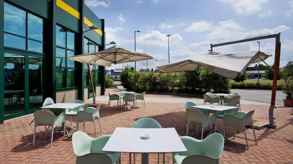 Holiday Inn Express Bologna Fiera | Emilia-Romagna - Bolonya (vilayet) - Bologna - San Donato-San Vitale