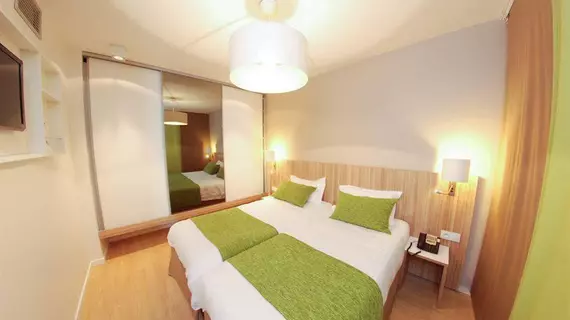 Quality Suites Lyon 7 Lodge | Auvergne-Rhone-Alpes - Rhone (bölge) - Lyon (ve çevresi) - Lyon - Gerland