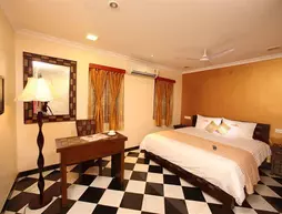 Meenakshi's Sunshine Hotel | Tamil Nadu - Madurai