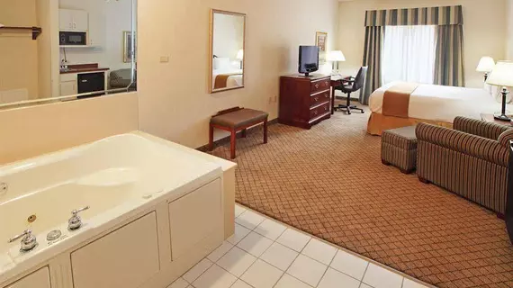 Holiday Inn Express Hotel & Suites Camden | Arkansas - El Dorado (ve civarı) - Camden