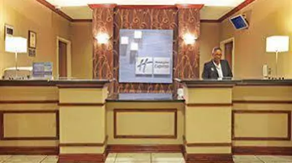 Holiday Inn Express Hotel and Suites Shreveport South Park Plaza | Louisiana - Bossier Parish - Shreveport (ve civarı) - Shreveport