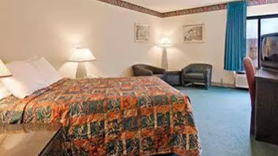 Days Inn and Suites Norcross | Georgia - Atlanta (ve civarı) - Peachtree Corners