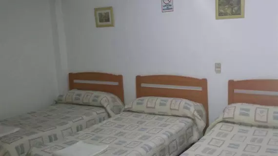 Pension Los Faroles | Andalucia - Malaga İli - Fuengirola