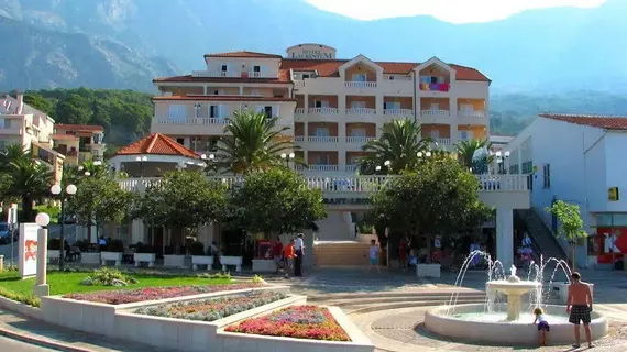 Hotel Laurentum | Split-Dalmaçya - Tucepi