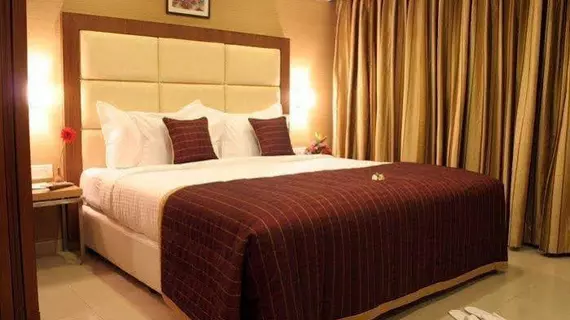 Le Royce Hotel | Maharaştra - Pune Bölgesi - Pune