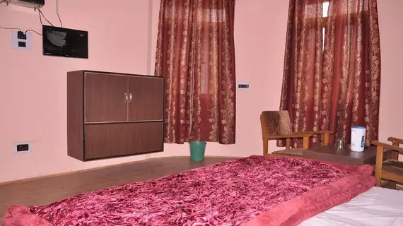 Hotel New Prince Inn | Cammu ve Keşmir - Srinagar (ve civarı) - Srinagar