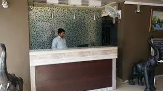 Pacific Inn Suryansh Hotel | Haryana - Gurugram (ve civarı) - Gurugram