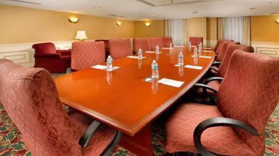 Drury Inn & Suites Creve Coeur | Missouri - St. Louis (ve civarı) - St. Louis