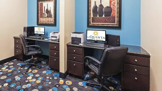 La Quinta Inn & Suites Houston Hobby Airport | Teksas - Houston (ve civarı) - Houston