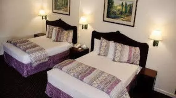 Carmel Hill Lodge / Knights Inn | Kaliforniya - Monterey (ve civarı) - Monterey