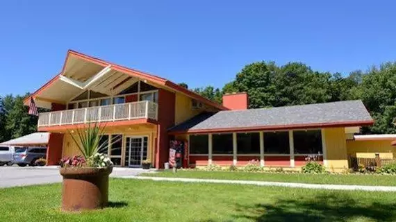 Econolodge | Vermont - Bennington (ve civarı) - Manchester Center