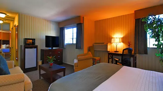 Best Western Plus Carpinteria | Kaliforniya - Santa Barbara (ve civarı) - Carpinteria