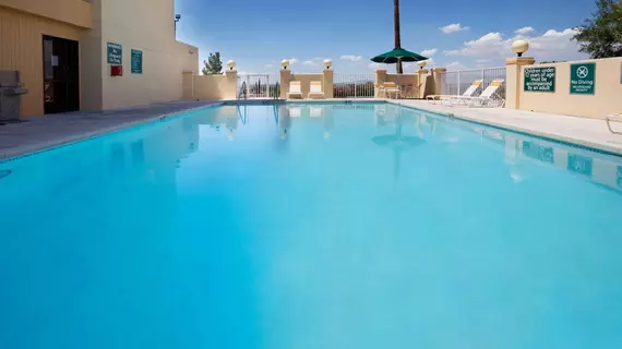 La Quinta Inn & Suites El Paso East | Teksas - El Paso (ve civarı) - El Paso