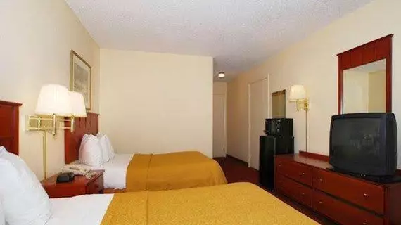 Quality Inn East Indianapolis | Indiana - Indianapolis (ve civarı) - Indianapolis