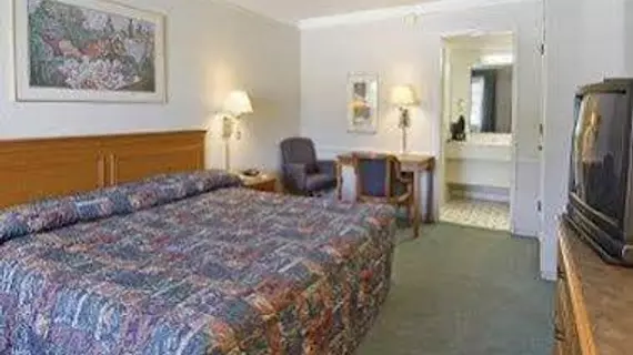 Travelodge North Richland Hills/Dallas/Fort Worth | Teksas - Fort Worth (ve civarı) - North Richland Hills