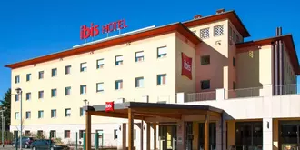 Ibis Como