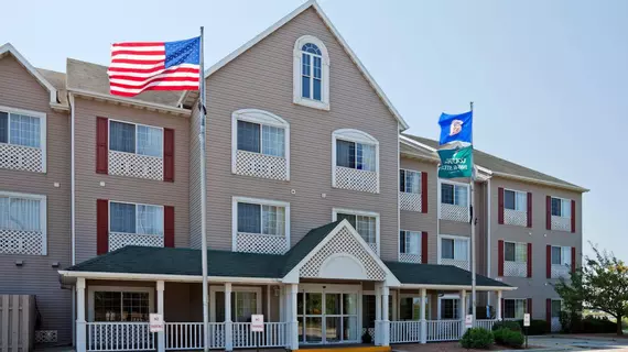 Country Inn & Suites Owatonna | Minnesota - Owatonna (ve civarı) - Owatonna