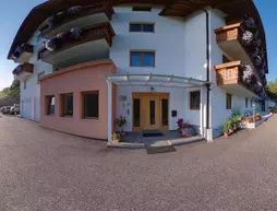 Residence Töglhof | Trentino-Alto Adige - Güney Tirol (il) - Funes - Funes