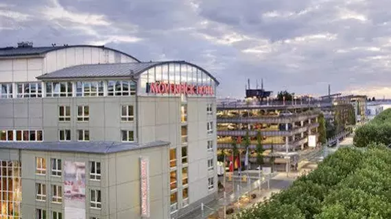 Mövenpick Hotel Nürnberg Airport | Bavyera - Orta Franconia