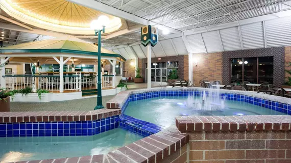 Radisson Hotel and Conference Center Fond du Lac | Wisconsin - Fond du Lac