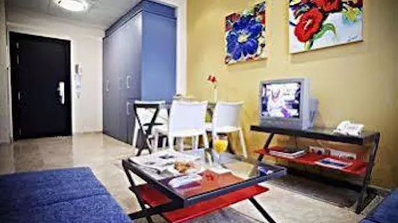 Apartamentos Vértice Sevilla Aljarafe | Andalucia - Seville İli - Bormujos