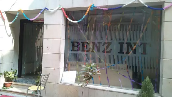 Hotel Benz International | Batı Delhi - Ulusal Eyalet Başkenti Delhi - Delhi (ve civarı) - Yeni Delhi - Karol Bagh