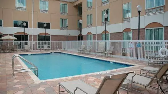 Holiday Inn Express Hotel & Suites Jacksonville North-Fernandina | Florida - Jacksonville (ve civarı) - Yulee