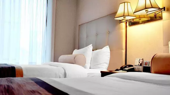 Best Western Plus Montreal Downtown- Hotel Europa | Quebec - Montreal (ve civarı) - Montreal - Golden Square Mile