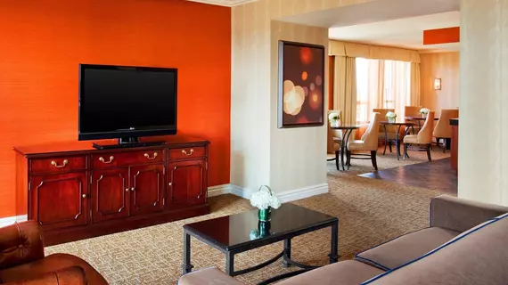 Sheraton Suites Old Town Alexandria | Virginia - İskenderiye