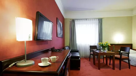 Hotel Apis | Küçük Polonya Voyvodalığı - Krakow (ve civarı) - Krakow