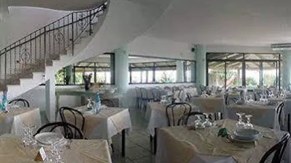 Hotel Marinella | Calabria - Vibo Valentia (vilayet) - Ricadi