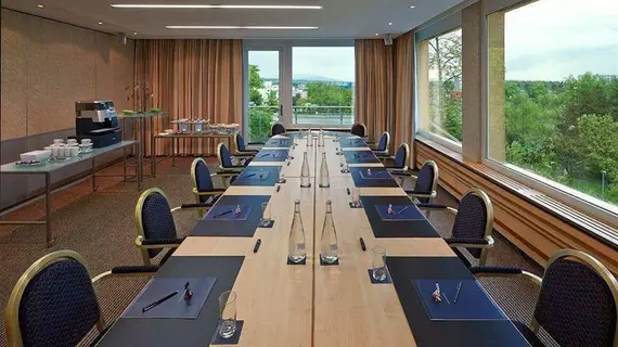 Hilton Zurich Airport | Zürih Kantonu - Zürih (ve civarı) - Opfikon - Glattbrugg