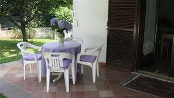 B&B Villa Patrizia | Lombardy - Como (il) - Casnate Con Bernate