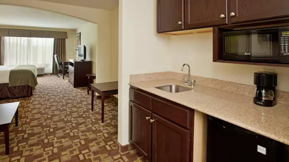 Holiday Inn Express Hotel & Suites Kansas City Sports Complex | Missouri - Kansas City (ve civarı) - Kansas