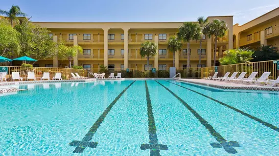 La Quinta Inn & Suites by Wyndham Ft. Myers-Sanibel Gateway | Florida - Fort Myers (ve civarı) - Fort Myers