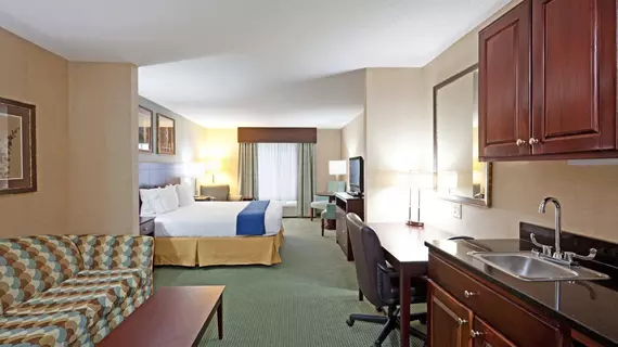 Holiday Inn Express and Suites Meriden | Connecticut - Hartford (ve civarı) - Meriden