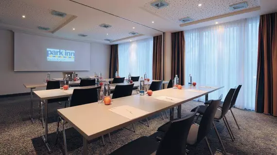 Radisson Hotel Zurich Airport | Zürih Kantonu - Dielsdorf District - Ruemlang