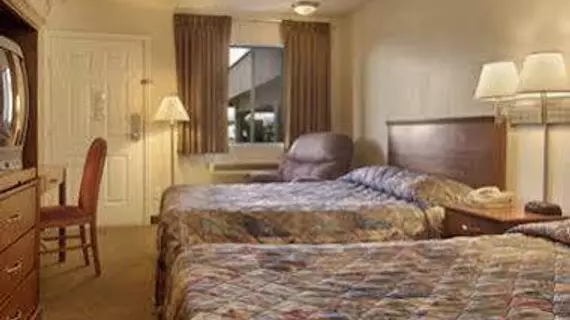 Howard Johnson Inn-Saint George | Utah - St. George (ve civarı) - St. George