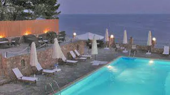 Yalis Hotel | Tesalya - Alonissos